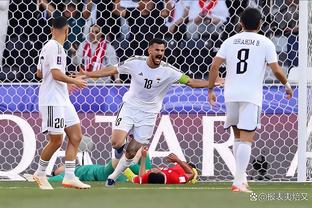 日本半场0-2落后伊拉克，韩媒幸灾乐祸：这真是夺冠热门❓